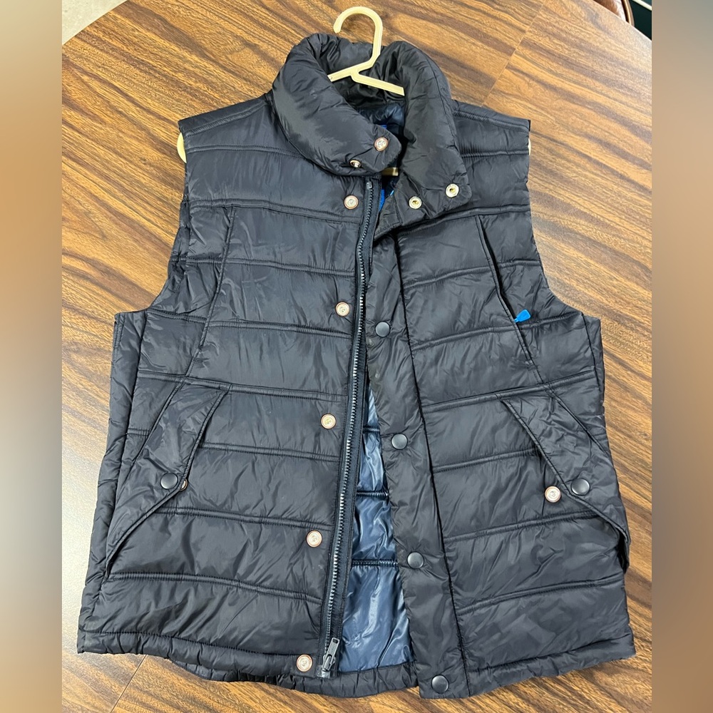 Gap puffer vest